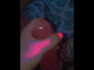 Поглаживаю мой фаллоимитатор
