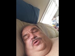 Fat stud comes quick - Screenshot 1 of 16 - Fast Cum