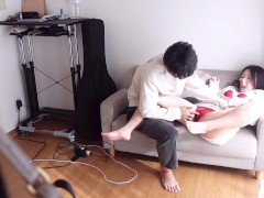 【初体験】小柄な巨乳JDが初めての手マン♡ポルチオ開発されて何度も大量潮吹き - Screenshot 2 of 16 - Female Orgasm