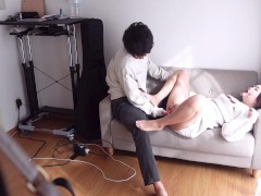 【初体験】小柄な巨乳JDが初めての手マン♡ポルチオ開発されて何度も大量潮吹き - Screenshot 8 of 16 - Finger Fuck Orgasm