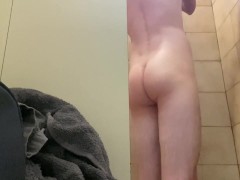 Washing and peeing in the campsite showers with people around