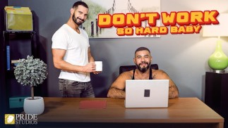 PrideStudios - Hot Bär legt Arbeit beiseite, um seinen Freund hart zu