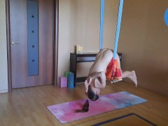 Nude yoga with a hammok - Screenshot 16 of 16 - Fitness Girl