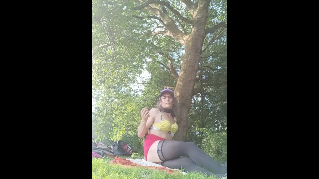 SEXY KIKI TEASING RED SKIRT IN OUTDOOR PUBLIC PARC