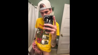 Красавчик дразнит