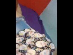 Yo solo iba a ver una película y termine de cucharita que rico Sexo! Abriéndole las piernas