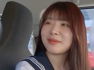 女子アナ志望かすみちゃん①セーラー服着せて車内でペロペロフェラと乳首舐め手コキ、運転中もペロペロしこしこ！