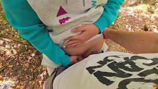 “Pleeeeeease 不要停止射精在我体内”