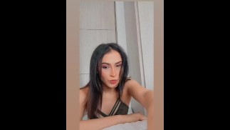 فتاة مغربية تجلخ لحبيبها المسافر بشكل هائل