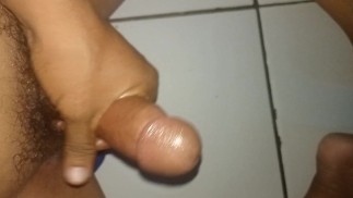 Дрочи свой член еще раз, пока не сквиртишь