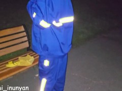 （预览版）穿着环卫工制服的女孩在公园里露出，舔长凳并自慰 - Screenshot 2 of 16 - Asian