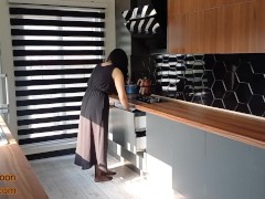 سکس ایرانی با مادرناتنی تو آشپزخانه داستانی پر از مکالمه فارسی 😋 1/16