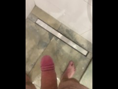Необрезанный член.Парень дрочит в ванной и кончает - Screenshot 14 of 16 - Shower