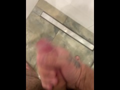 Необрезанный член.Парень дрочит в ванной и кончает - Screenshot 15 of 16 - Big Cock