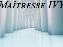 #1021 - CEI Le putain de loser à mes pieds topless 4K ST