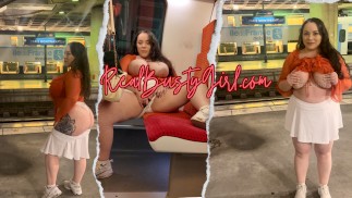Flashing my big tits and ass in the train station🚆