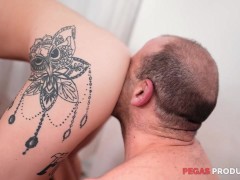 Pegas Productions - Eva Rose et Sky Fox Sautées par Rick Hard