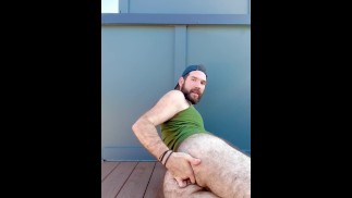 Jay Mason fists himself for first time on rooftop