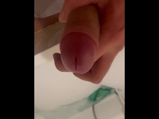 Ich Wichs Meinen Harten Schwanz Während Meine Frau Träumt