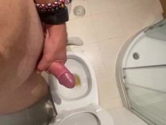 Exploding yellow pee - Screenshot 6 of 16 - Pee