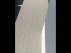 青空の下昼間の住宅街でオナニーする日本人男性 - Screenshot 1 of 16 - Bluesky