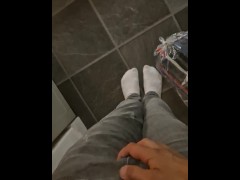 Quick pants pissing - Screenshot 1 of 16 - Jeans Piss