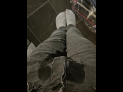 Quick pants pissing - Screenshot 11 of 16 - Jeans Piss