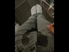 Quick pants pissing