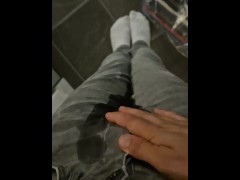 Quick pants pissing - Screenshot 13 of 16 - Piss Jeans