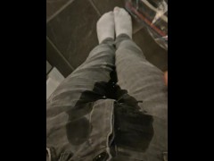 Quick pants pissing - Screenshot 14 of 16 - Piss Pants