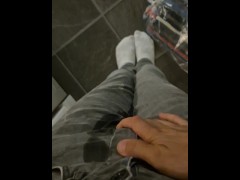 Quick pants pissing - Screenshot 8 of 16 - Piss Jeans