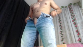 strip-tease, jean, éjaculation précum gémit homme latin sexy