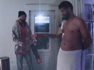Pizza Delivery Guy fucked me after $20 Tip answered the door in just a towel