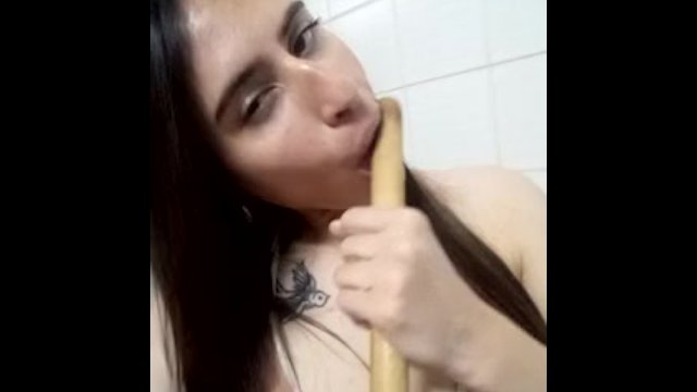 занимаюсь оральным сексом на палке