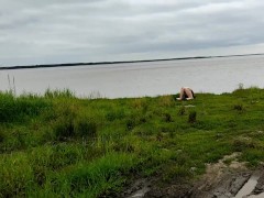 Показывает свою попку и бегает голышом. Рискованное видео - Screenshot 5 of 16 - Naked In The Grass