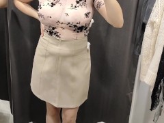 Big boobs without a bra in the fitting room