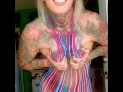 Slow Tease - Screenshot 15 of 16 - Janine Lindemulder