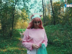 Няшка-лесбиянка заблудилась в лесу и нарвалась на хуй лесника. - Screenshot 11 of 16 - в лесу