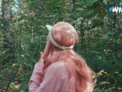 Няшка-лесбиянка заблудилась в лесу и нарвалась на хуй лесника. - Screenshot 5 of 16 - пикап