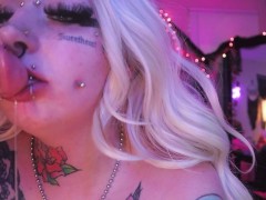 Tattooed Blonde Bimbo JOI sloppy BJ - Screenshot 13 of 16 - Sloppy Blowjob