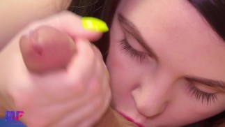 CLOSE UP BLOWJOB AND CUMSHOT