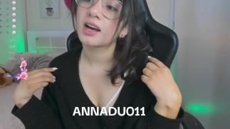 Annadu011 Playing with boobs!