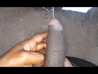 горячая белая африканская породистая хочет есть и пить мое молоко