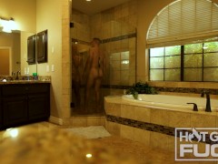 18yo UCLA Thick Baddie taking that college bro cock