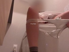 トイレでアダルトビデオを見ながらこっそりオナニー/はしたない格好でごめんなさい - Screenshot 2 of 16 - Asian