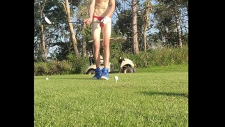 Играю в гольф в нижнем белье