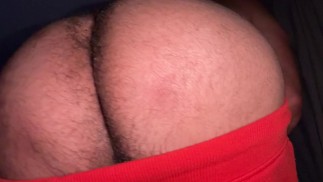 Français nous montre son gros cul