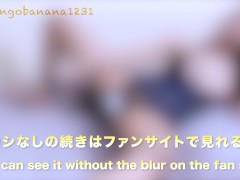 【潮吹き】普通の電マにバイブを装着し潮吹きオナニーするパイパン淫乱人妻。強い振動に耐えきれず絶頂し大量に潮を噴射する変態熟女【素人投稿 個人撮影】 - Screenshot 15 of 16 - 熟 女 オナニー