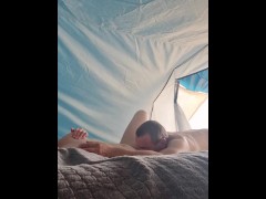 Cunnilingus в палатке