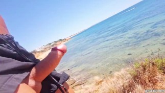 Risky Adventure - Correre con una sosta per toccare il mio cazzo su spiagge pubbliche